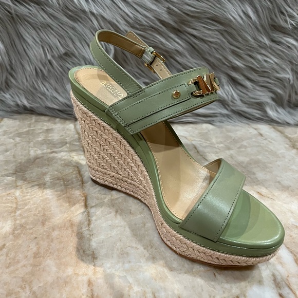 Michael Michael Kors Women’s Farrah Platform Wedge Sandal. Brand new - Picture 2 of 8